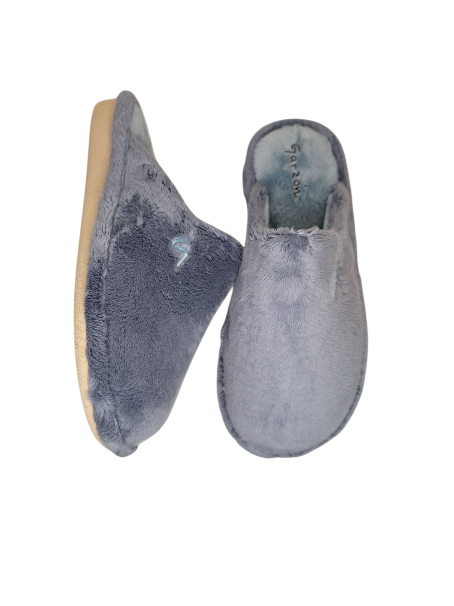 Zapatilla de mujer P227. 275 Garzón