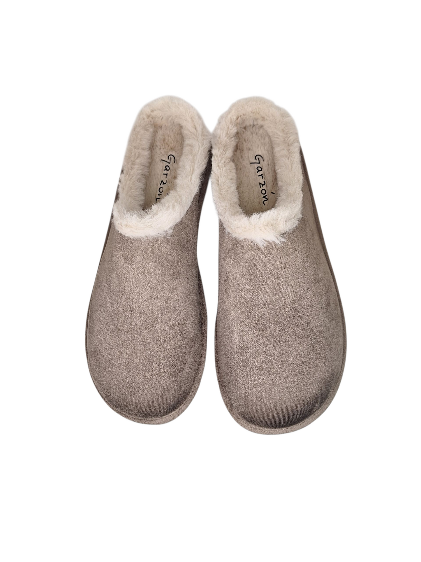 Zapatilla de mujer C140. 440 Garzón