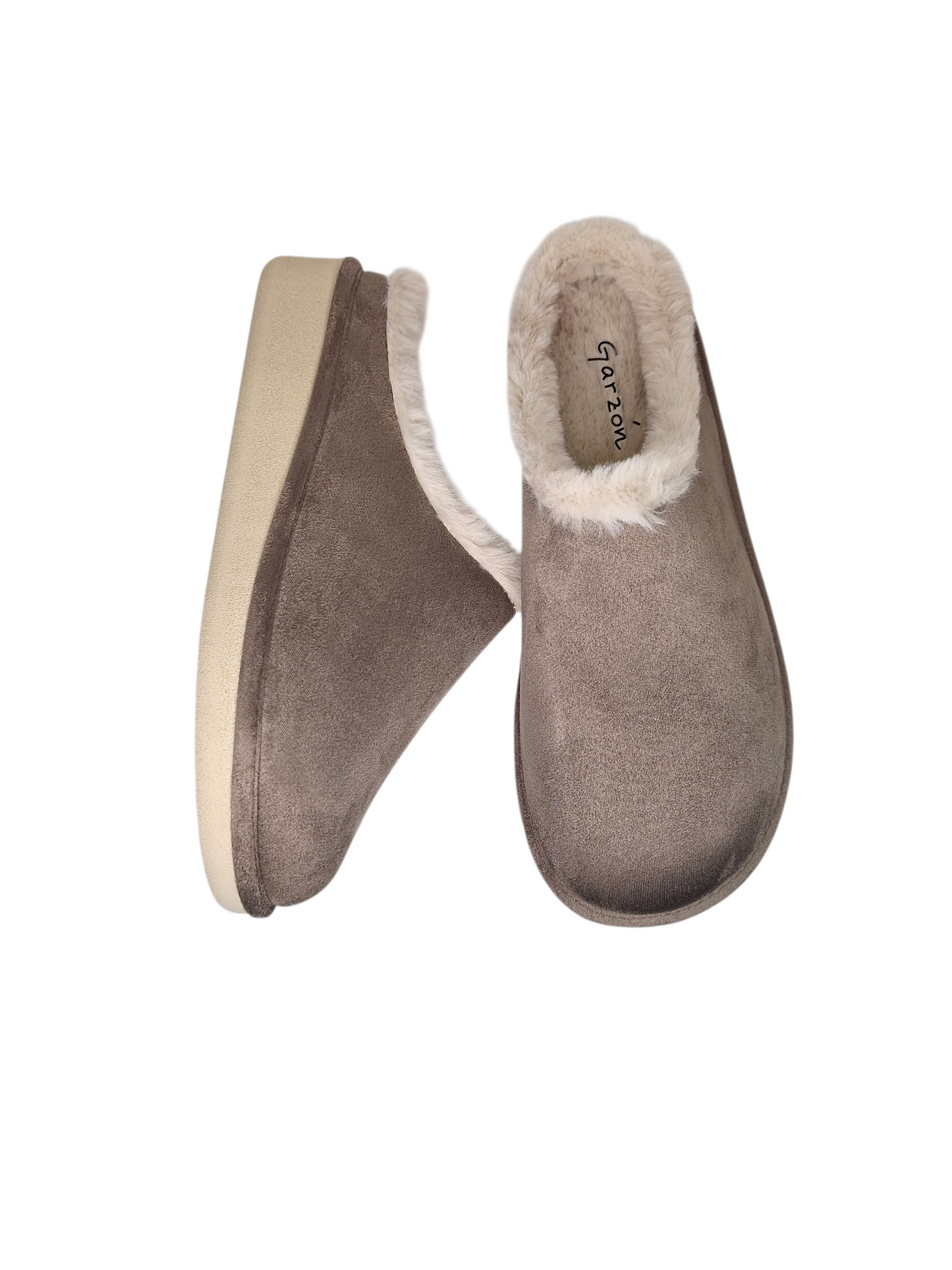 Zapatilla de mujer C140. 440 Garzón